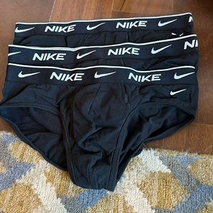 Men’s Nike briefs